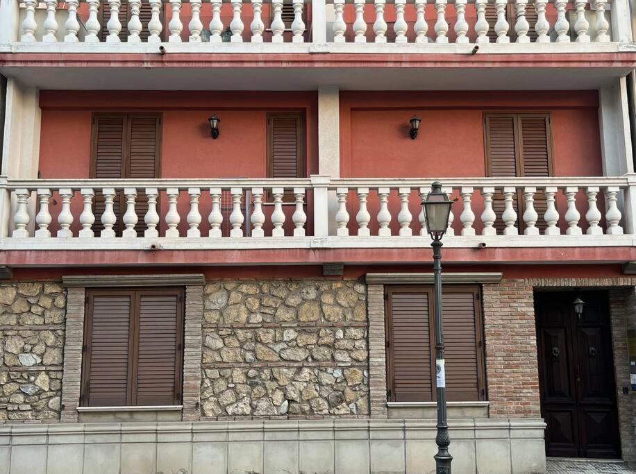 Casa Vacanza Donna Laura Барчеллона-Поццо-ді-Готто Екстер'єр фото